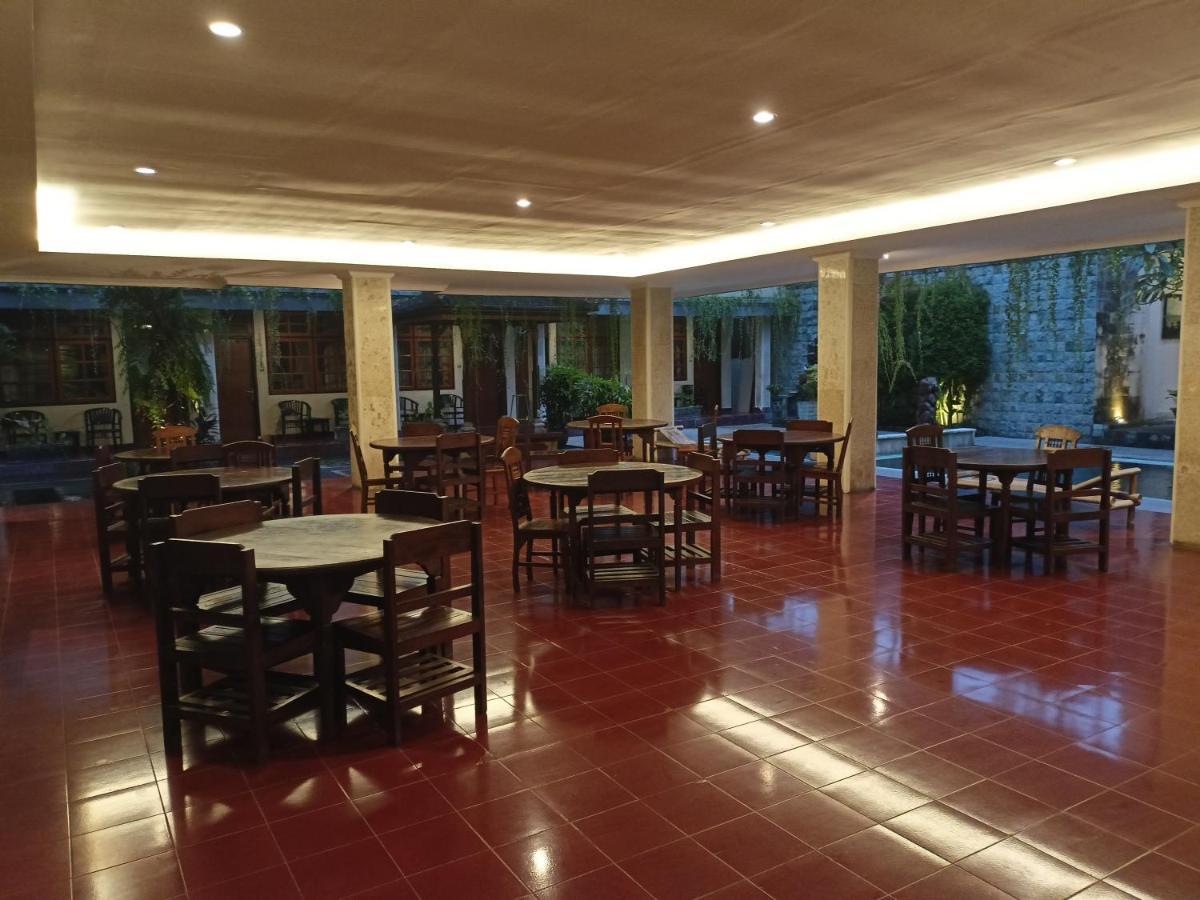 Catur Adi Putra Hotel Denpasa Buitenkant foto