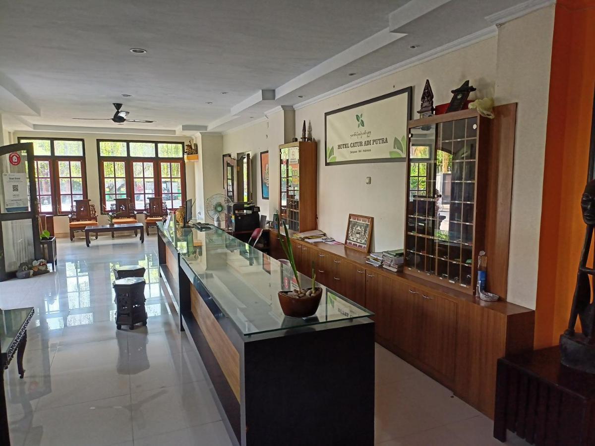 Catur Adi Putra Hotel Denpasa Buitenkant foto