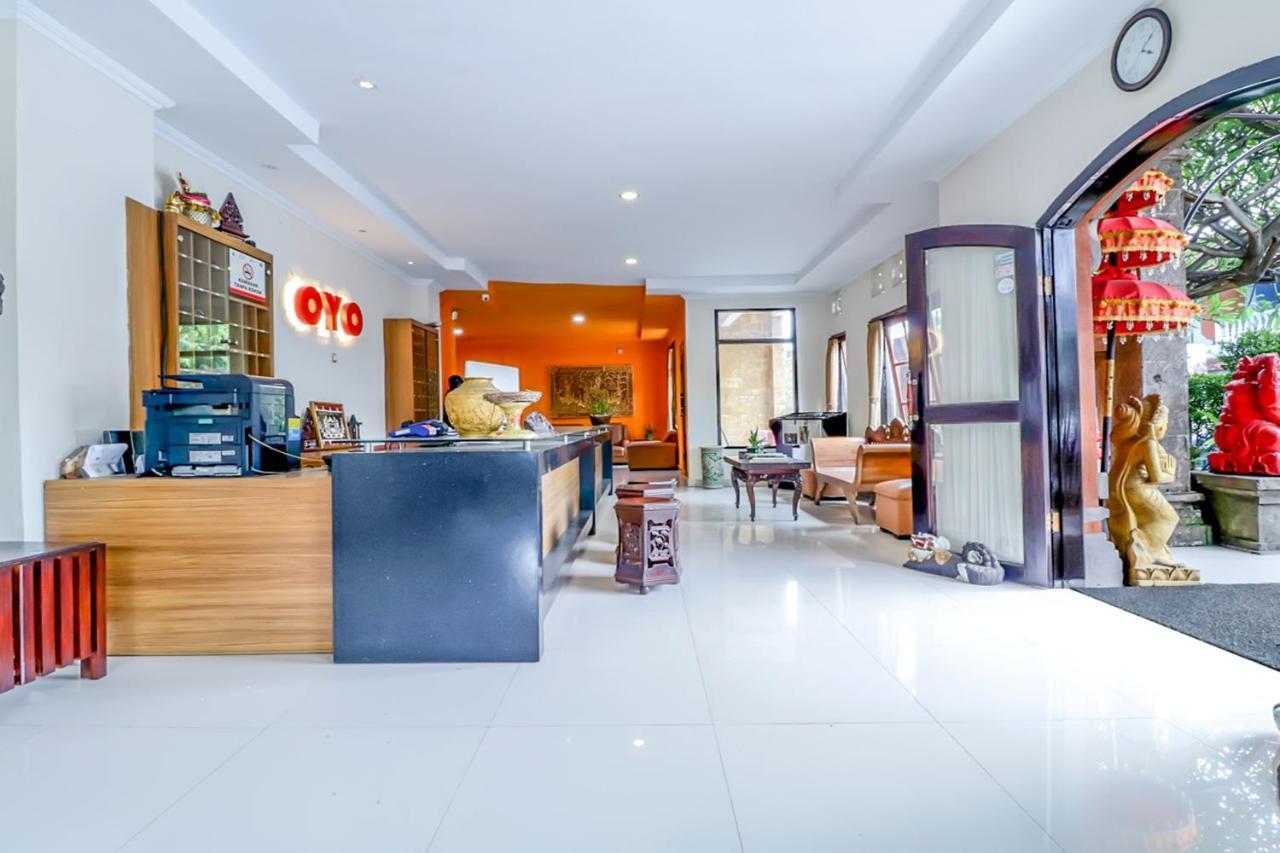 Catur Adi Putra Hotel Denpasa Buitenkant foto